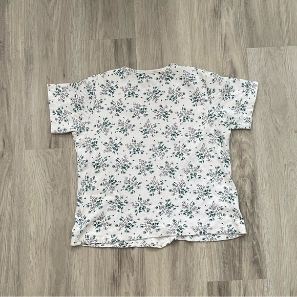 Cute floral print top - Picture 3 of 3